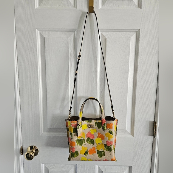 NWOT Coach Floral Printed Willow Tote 24 + Matching Piper K Fruit Bag Charm - Picture 9 of 13